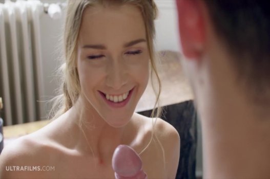 sex mysat Cô bạn thân rủ đến chơi với 2 đứa bạn thì tự dưng 2 đứa nó nắc nhau